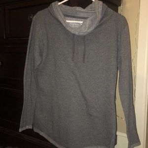 Cute gray soft sweater! SIZE S.